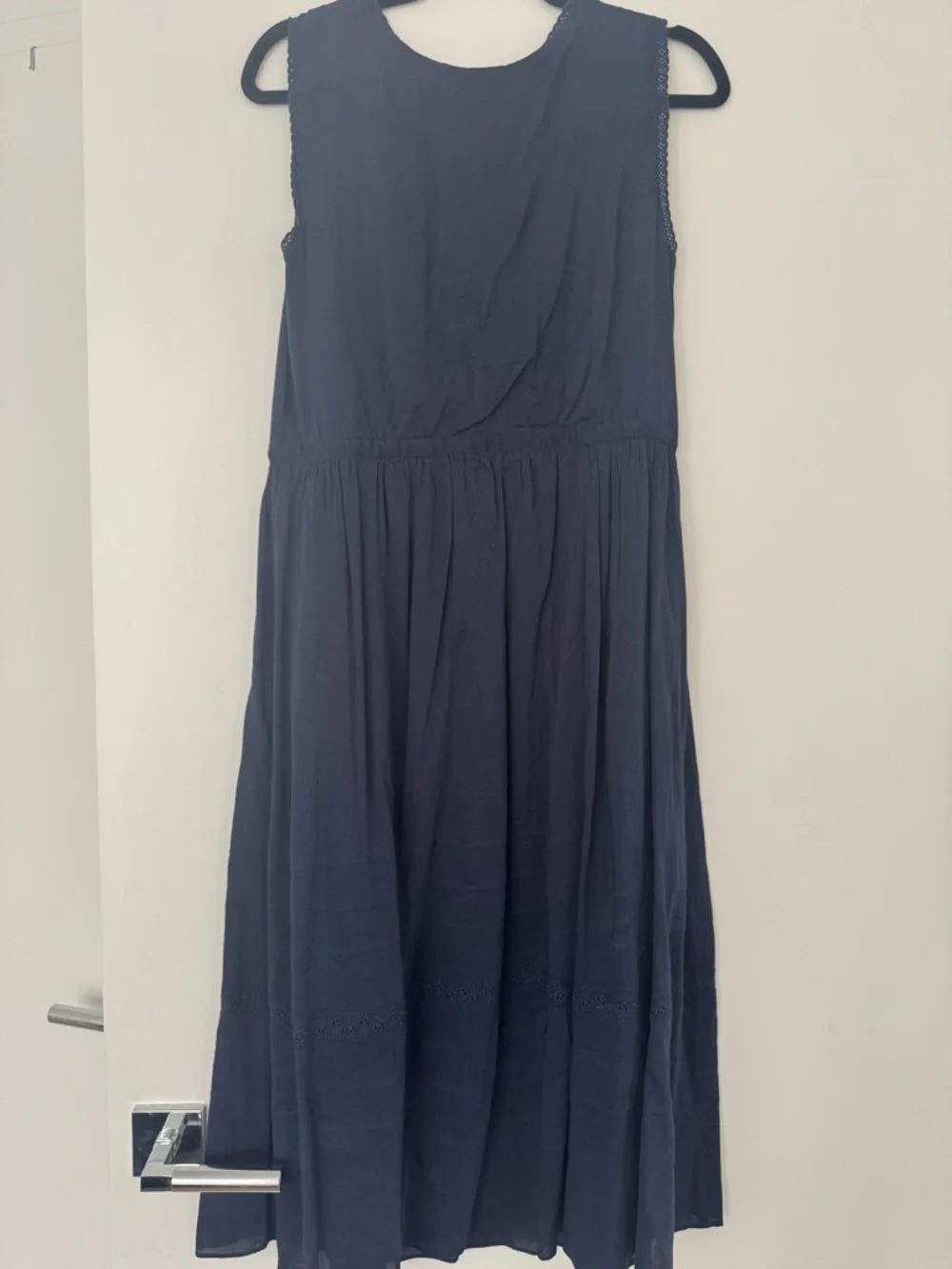 Reformation Lonnie dress in navy size 4 like new - Picture 4 of 5